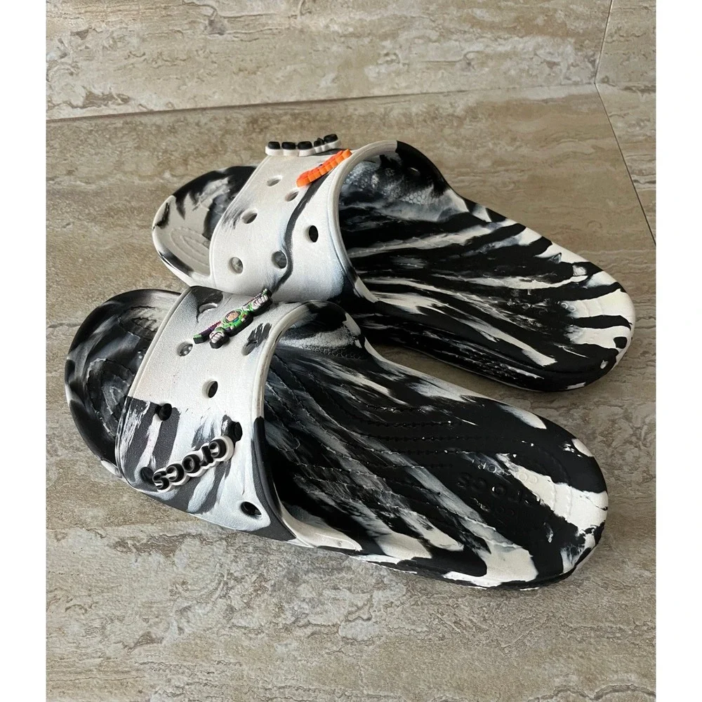 Crocs Classic Marble Sandals Mens 6 Women 8 Black White Swirl Jibbitz Comfort